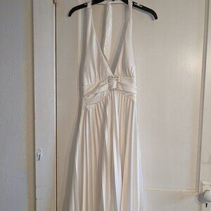 MARALYN MONROE STYLE OFF WHITE MIDI PLEATED HALTER DRESS - SIZE M - NEW W/ TAGS